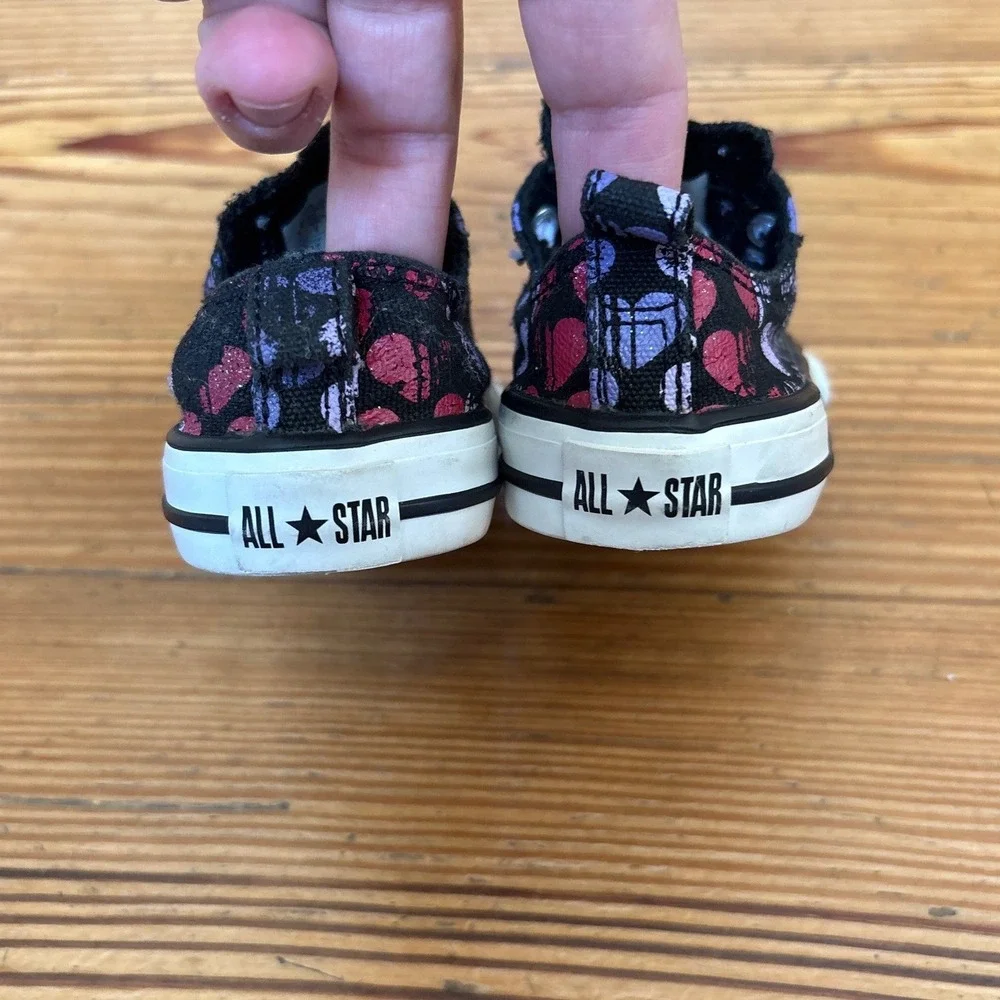 Converse All Star Sneakers Kids Black Multi Heart Print Low‎ Top SIZE 4